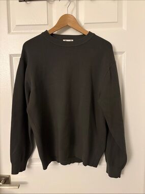 GU Classic Men's Crewneck Sweater in Dark Charcoal